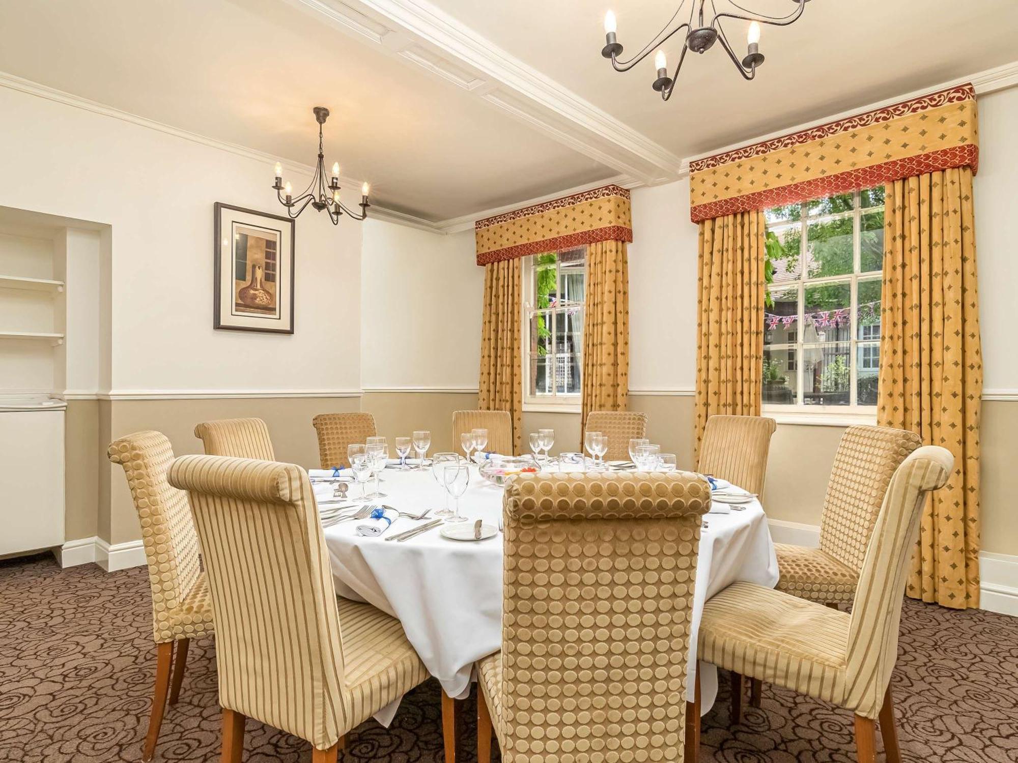Mercure Salisbury White Hart Hotel & Apartments Dış mekan fotoğraf