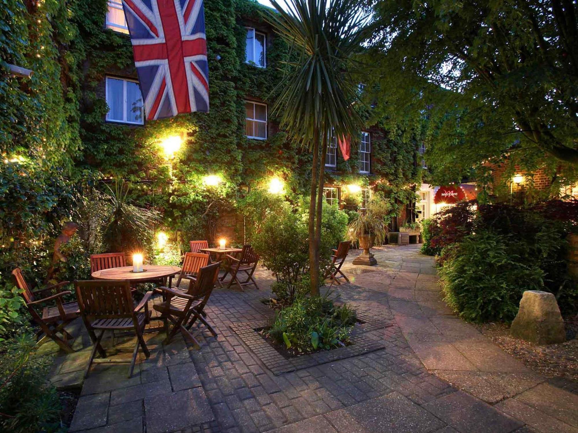 Mercure Salisbury White Hart Hotel & Apartments Dış mekan fotoğraf